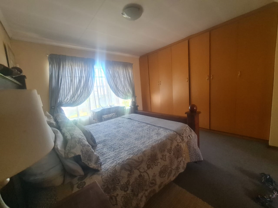 2 Bedroom Property for Sale in Meiringspark Ext 5 North West